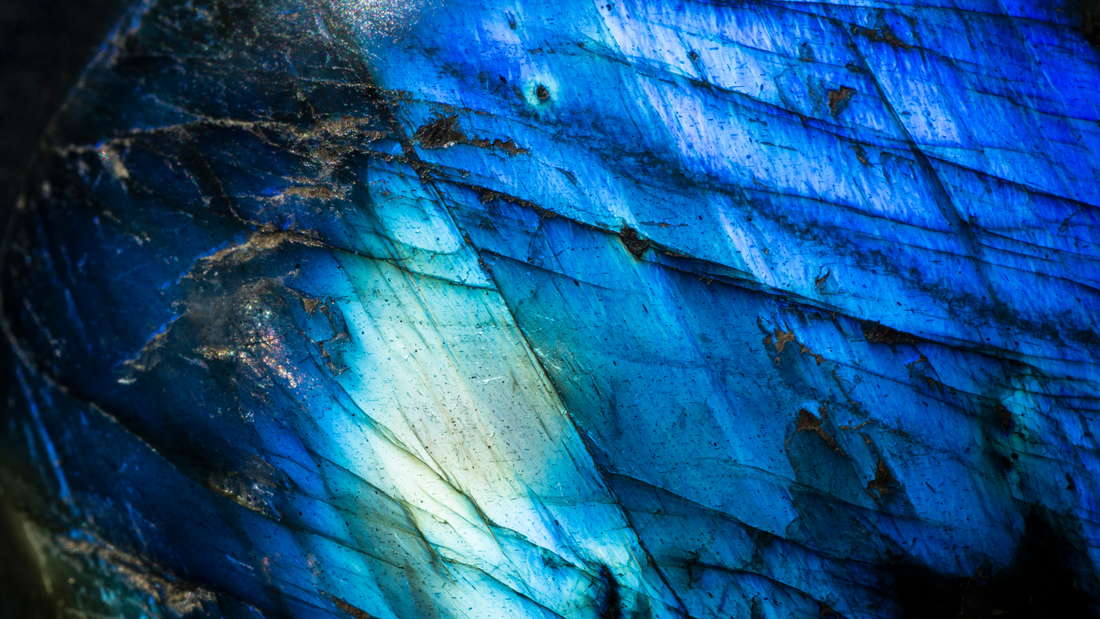 Quelles sont les  pierres alliées des introvertis ?